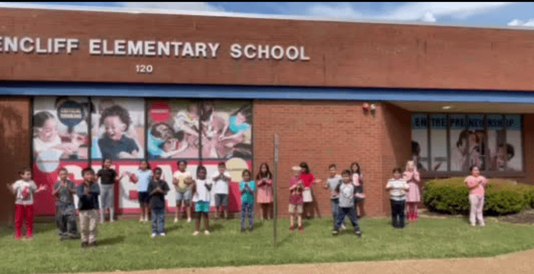 kids singing the VentureLab Entrepreneur Song